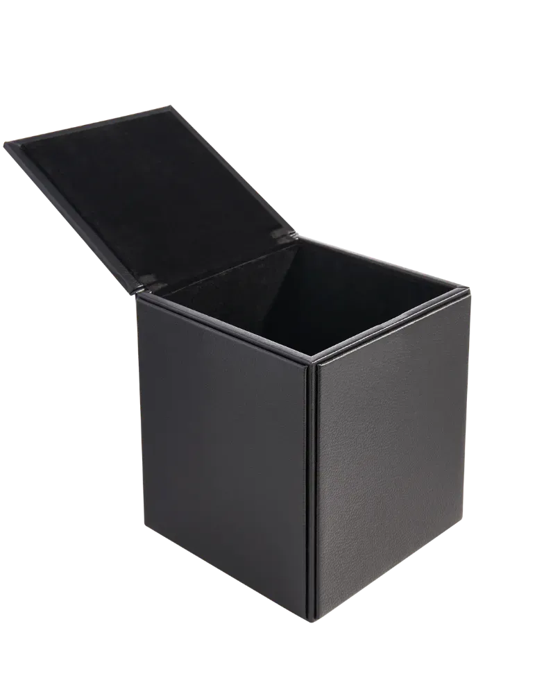 Caja para pañuelos cuadrada Highland Corby | Caja de cuero para hotel