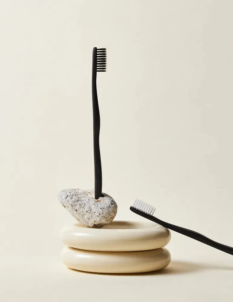 Kit dental de diseño, cepillo vegetal negro, pasta de dientes