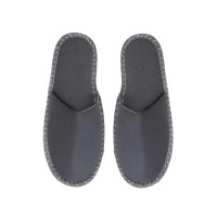 Zapatillas de hotel cerradas de fieltro gris