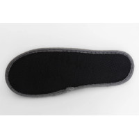 Zapatillas de hotel cerradas de fieltro gris