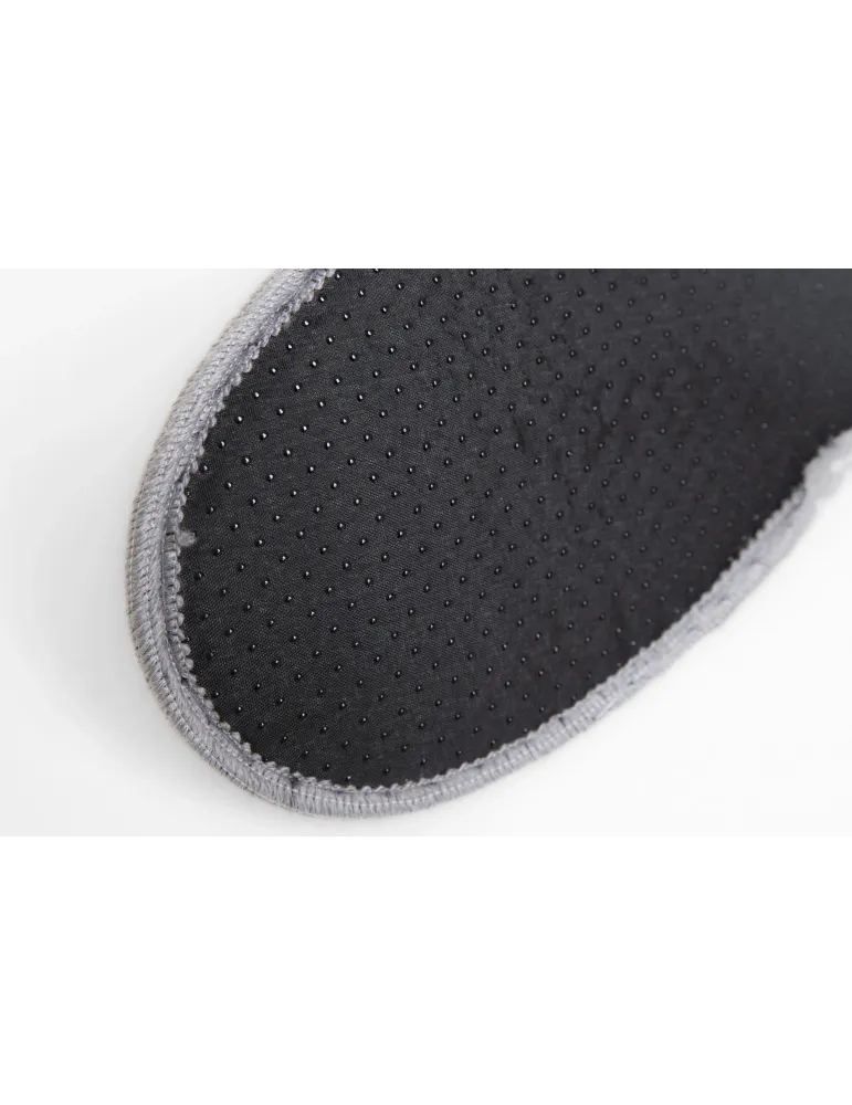 Zapatillas de hotel cerradas de fieltro gris