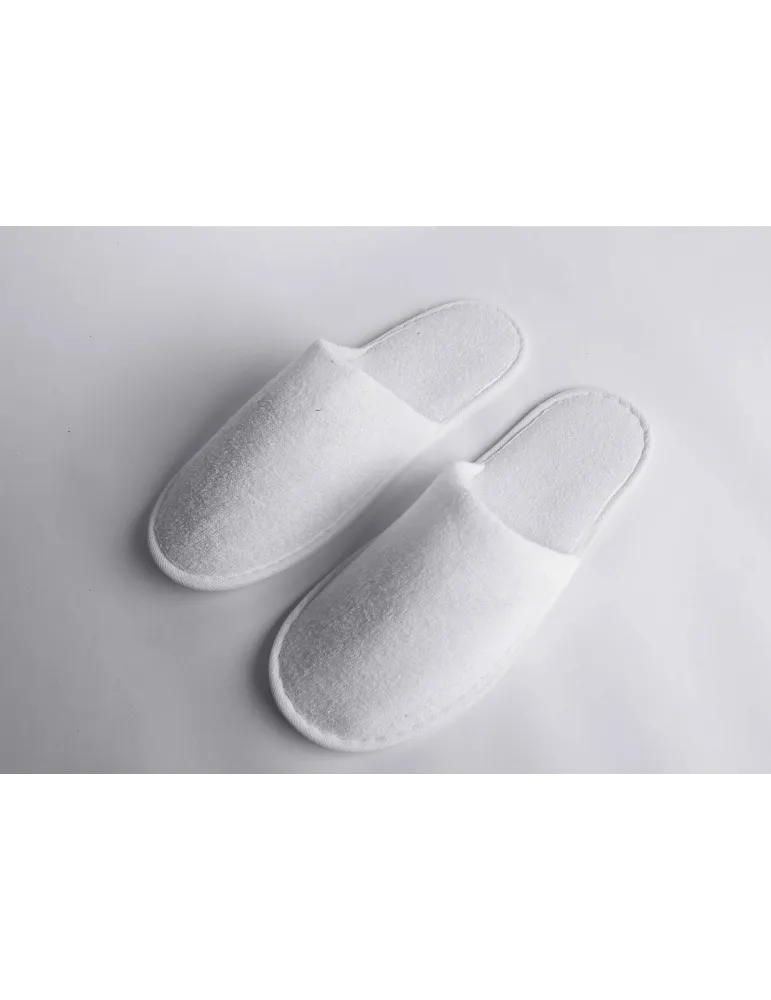 Zapatillas de Hotel Cerradas de Tejido de Rizo | Merveyl