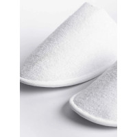 Zapatillas de Hotel Cerradas de Tejido de Rizo | Merveyl