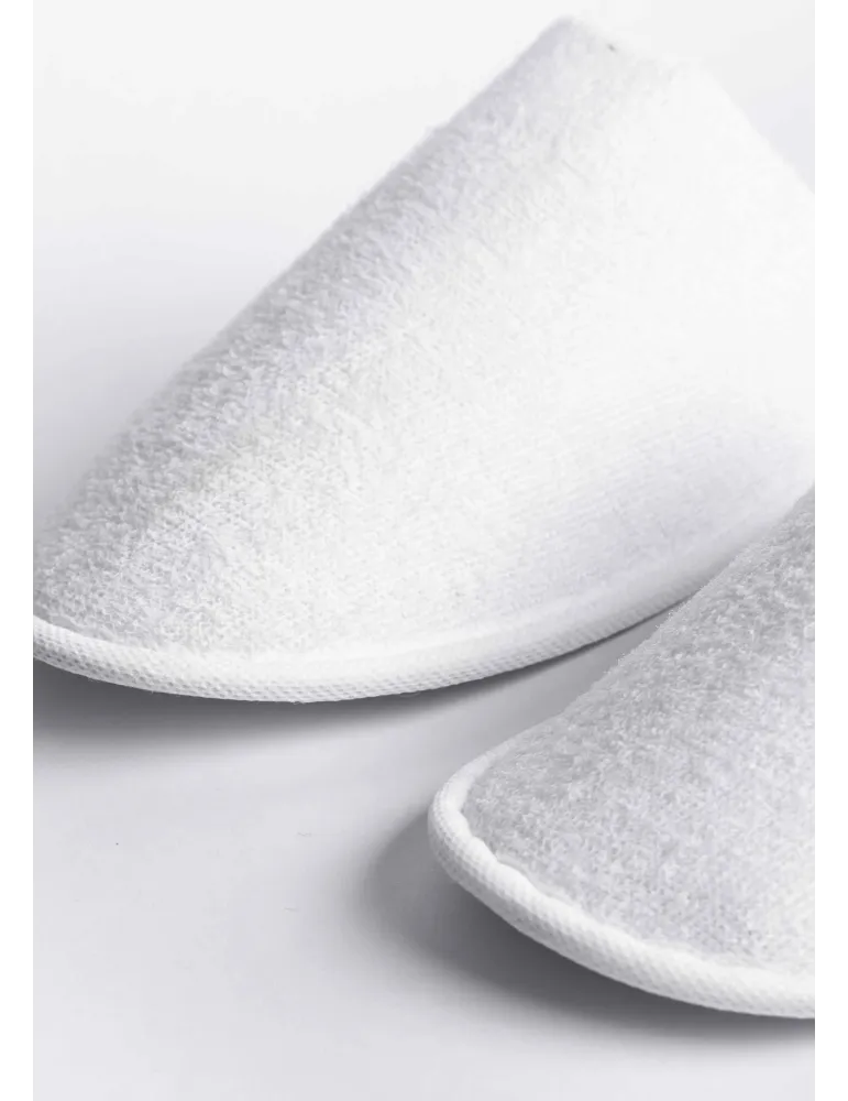 Zapatillas de Hotel Cerradas de Tejido de Rizo | Merveyl