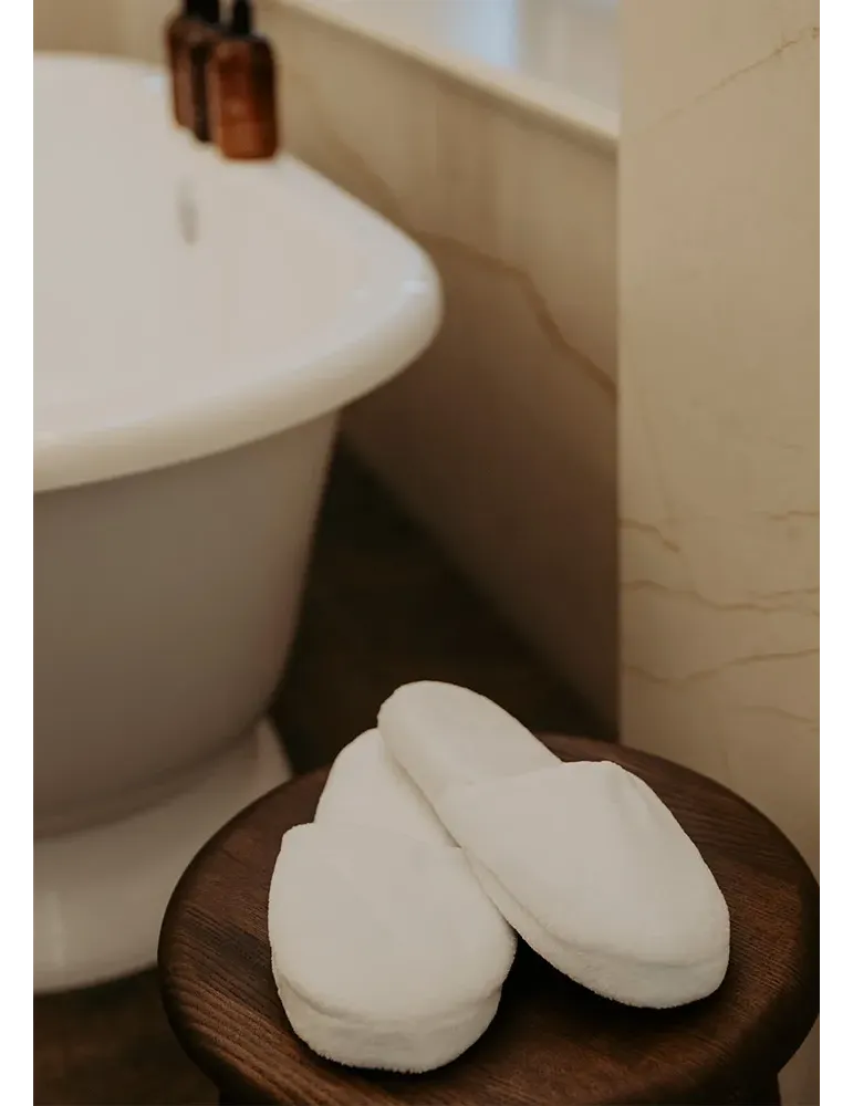 Mules Blancas de Lujo con Suela Gruesa para Hombre | Merveyl