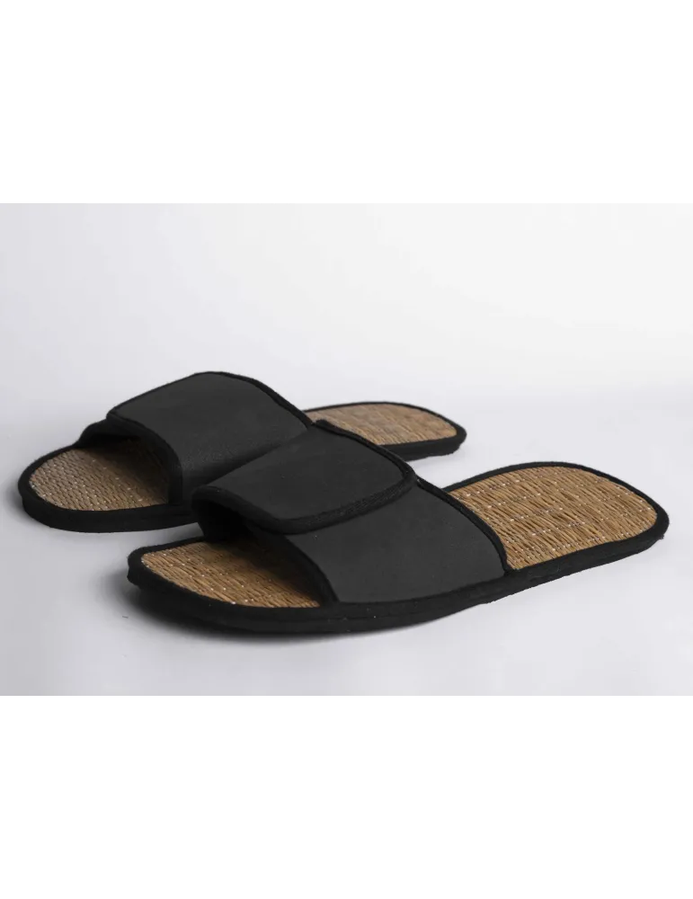 Sandal bio-based I'm green in black with straw for hotels