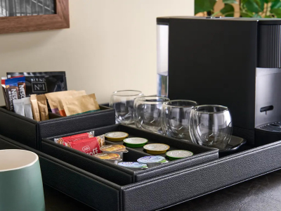 How to choose the ideal hospitality tray for your hotel rooms or guest houses?